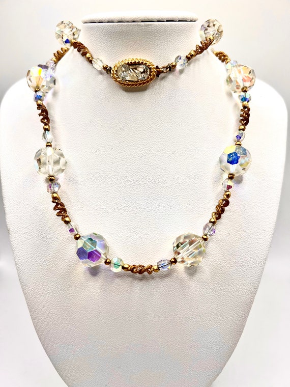 Gorgeous Vtg AB Glass Bead Necklace With Goldtone 