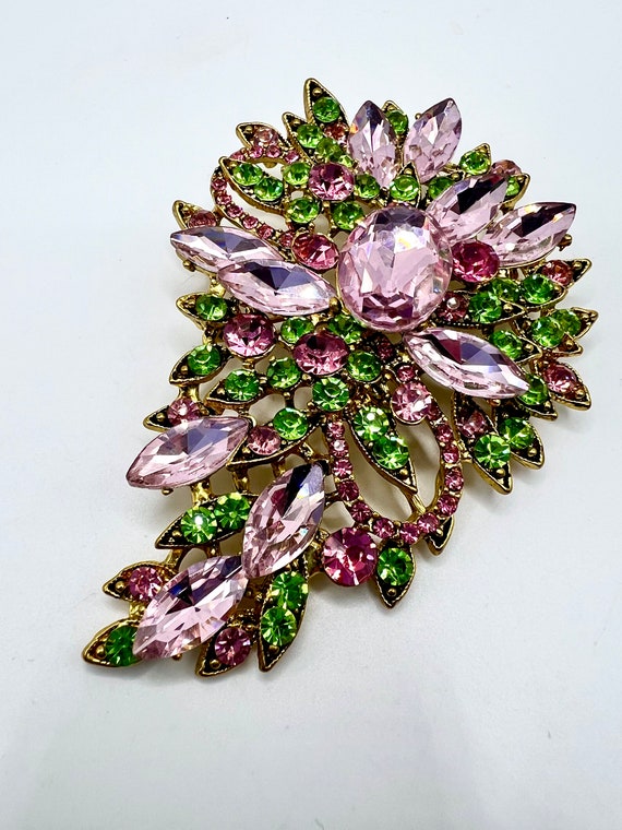 Gorgeous Vtg Brooch Pink Navettes Green Chatons