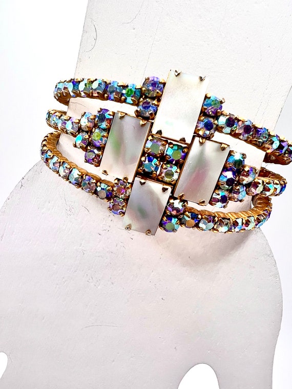 Stunning Vtg AB W/ Mop Rhinestone Bracelet