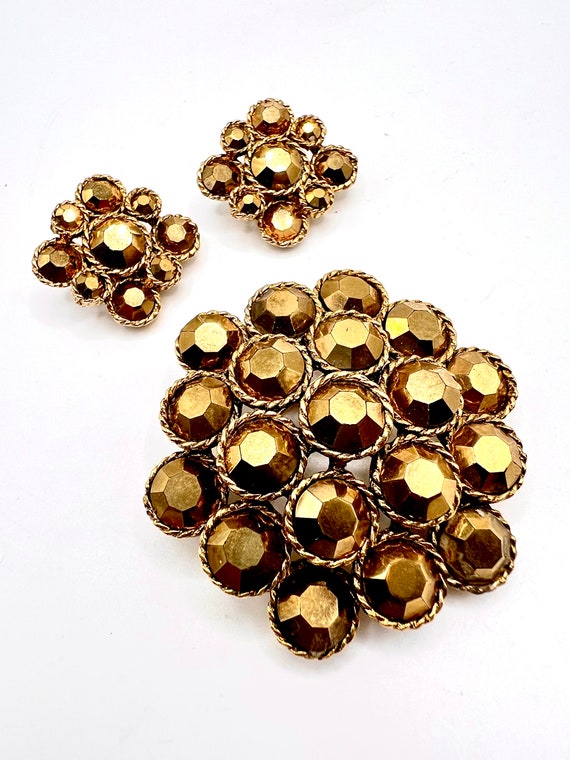 Stunning Signed Weiss Goldtone Rhinestone Brooch … - image 2