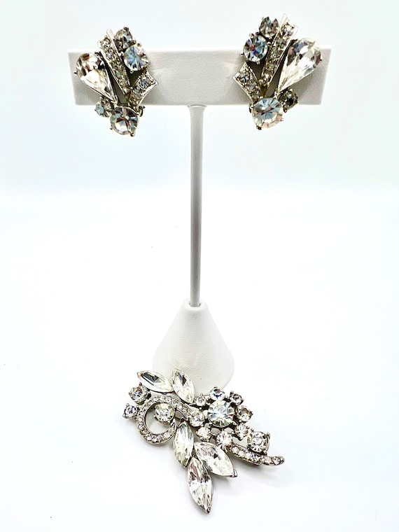 Gorgeous Vtg Signed Weiss Rhinestone Brooch & Earr