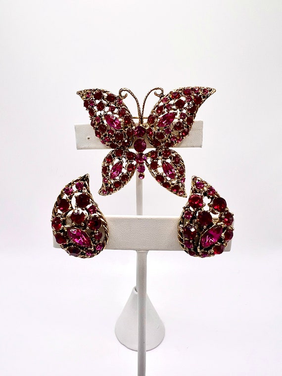 Stunning Vtg Butterfly Brooch And Earrings W/ Red 