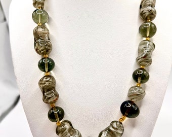 Gorgeous Vtg  Art Glass Necklace In Grays With Copper Fluss Streaks.