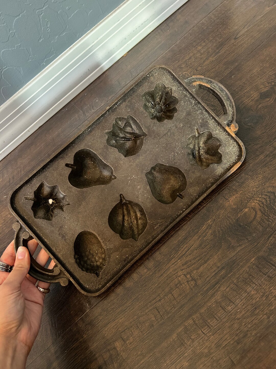 Antique Cast Iron Molds Etsy