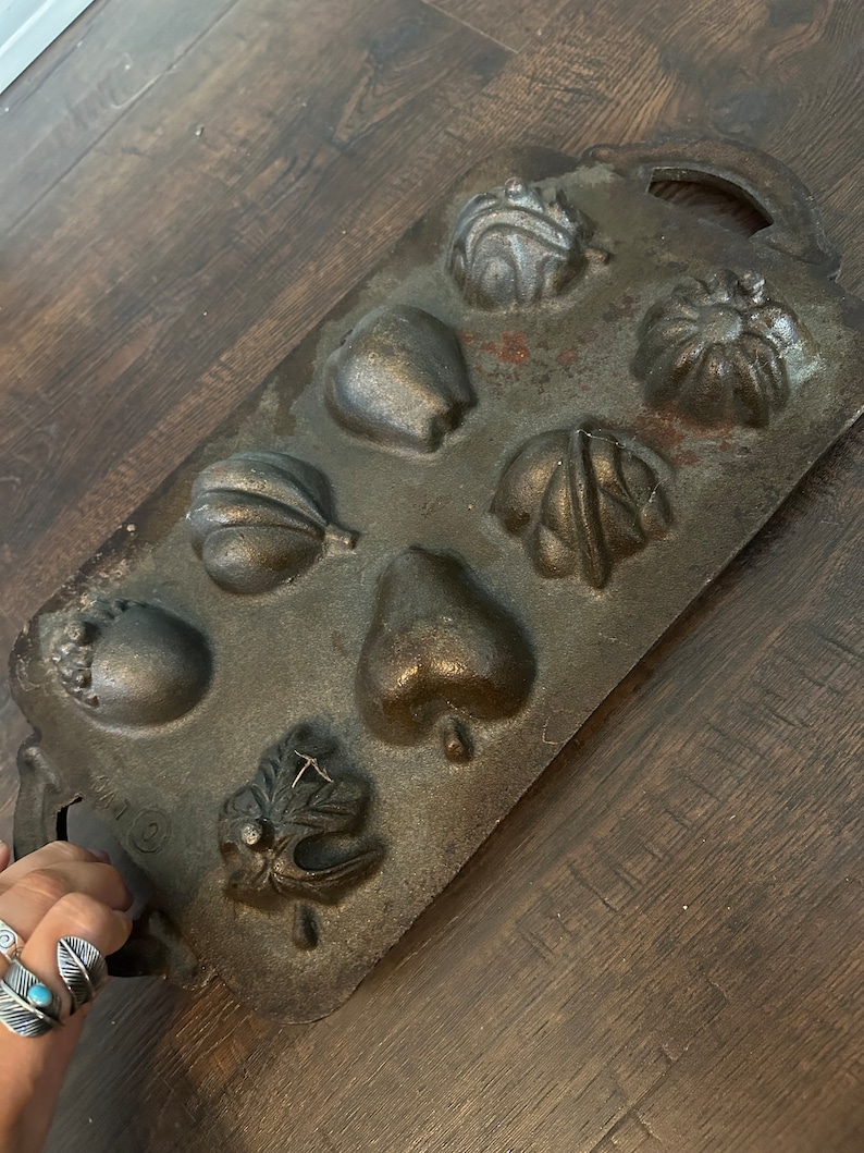Antique Cast Iron Molds Etsy