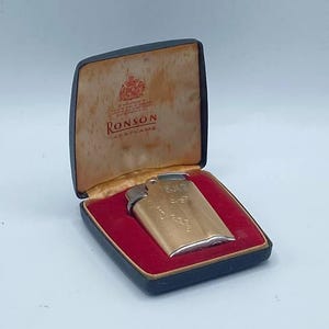 Accendino vintage Ronson Varaflame nella custodia originale