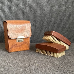 Vintage Grooming Set (2 Brushes) Leather