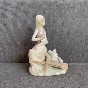 Lladro "Girl With Wheelbarrow" 1972 - 1981s