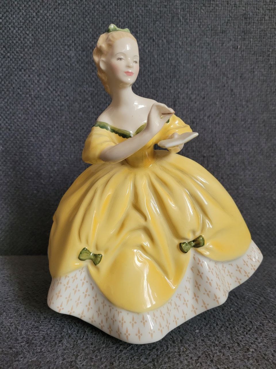 Royal Doulton Figurine 