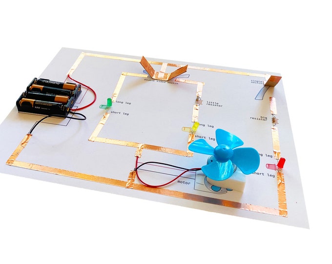 Circuits STEM Kit (Physics Series Book 2)