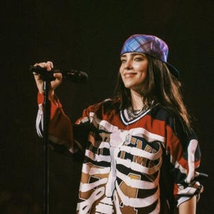 BILLIE EILISHバンダナ 黒 BILLIE EILISH バンダナ 黒 ビリー・アイリッシュ グッズ公式