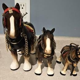 ベスウィック BESWICK 競走馬 ミルリーフ 木台付き フィギュア 陶器 ベスウィック BESWICK 競走馬 ミルリーフ 木台付き フィギュア