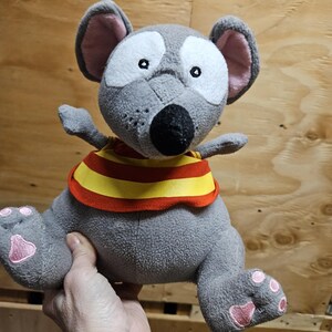 Vintage jaren 90 boomhut Toopy knuffel 10'' muis uit Toopy and Binoo stripfiguur met gestreepte trui