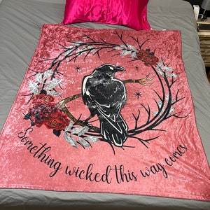 Shakespeare Macbeth Quote Velvet Blanket for Theater Enthusiasts - Goth Raven Dark Academia literary quote throw