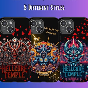 Pode incluir: Três capas de telefone pretas com designs únicos. As capas apresentam gráficos vibrantes de caveiras, demônios e templos, com o texto "HELLCORE TEMPLE" e "UNLEASH THE THUNDER". O texto "FESTIVAL VIBES IN YOUR POCKET" também é visível.