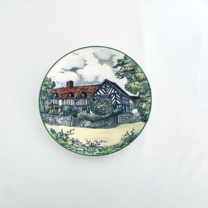 1950s Crown Devon Fieldings “Olde England” Saucer