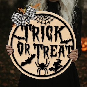Halloween Trick or Treat Door Hanger SVG, Round door hanger, Spooky sign svg, Glowforge laser file, Halloween svg, Halloween decor Svg