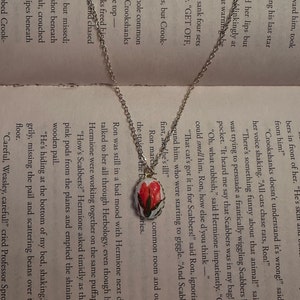 Vintage floral necklace