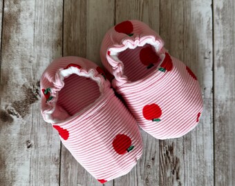 Pink and red apple baby shoes - Soft infant apple shoes - Baby slip in shoes - Infant slip in shoes - Cute baby shoes - Apple baby shoes