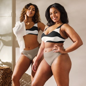 Recycled padded bikini top Women&#39;s trendy bikini top swimwear in black & white with stripe Pattern.