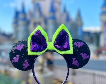 Mickey Bats Halloween Glow-in- The- Dark Magical Mouse Ears  display picture 3