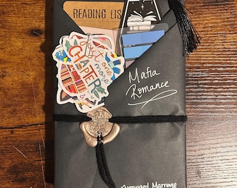 Blind Date with a Book | Pick a Genre | Mystery Book | Decorative Wrapping | Bookish Gift | Gift for Book Lover