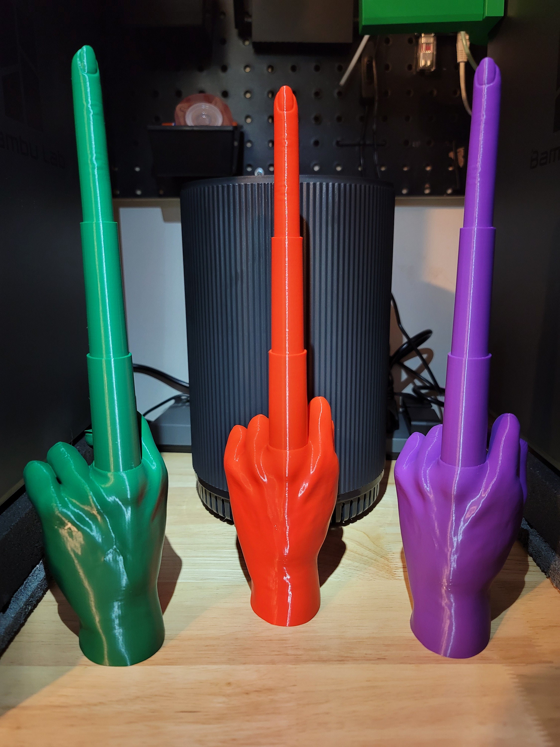 Collapsing Middle Finger | Gag Gift | Desk Toy | Fun Fidget Toy | Stocking Stuffer | 3D Printed