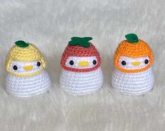 Crochet mini duck and hat