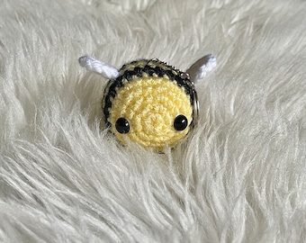 Crochet bee (keychain optional)