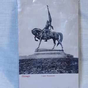 Cartão postal antigo sem uso - Chicago, Monumento Logan, Cavalo, Peça rara