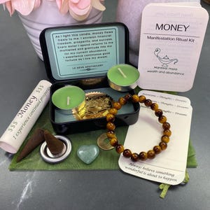 Money Manifestation Kit | Prosperity & Abundance Ritual Kit | Wealth Ritual Set with Tiger Eye, Green Aventurine and Candles