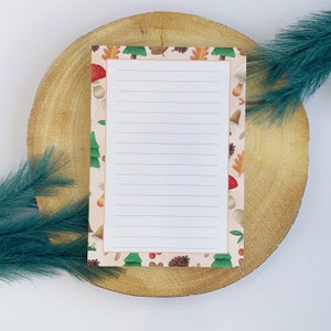 Bloc de notas A5 de bosque / Bloc de notas desprendible inspirado en la búsqueda de alimentos en el bosque ilustrado a mano, papel para escribir cartas, bloc de notas de bolsillo / acogedor y tarjeta