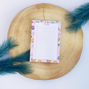 Blocco note con elenco delle cose da fare in formato A6 per le vacanze / Blocco note con elenco strappabile illustrato a mano, carta per lettere, blocco note con personaggi tascabili / accogliente e biglietto