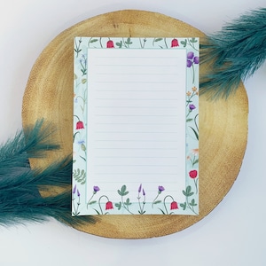 Wild About Flowers A5-notitieblok | Met de hand geïllustreerd botanisch afscheurbaar notitieblok, briefpapier, bloemennotitieblok in zakformaat | Gezellig en kaart