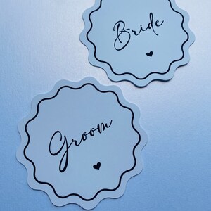 Circular Wavy PlaceCards Round Scalloped Edge, Wedding Bridal shower Wavy Edge name card, Black and white coasters | Modern Round Place card