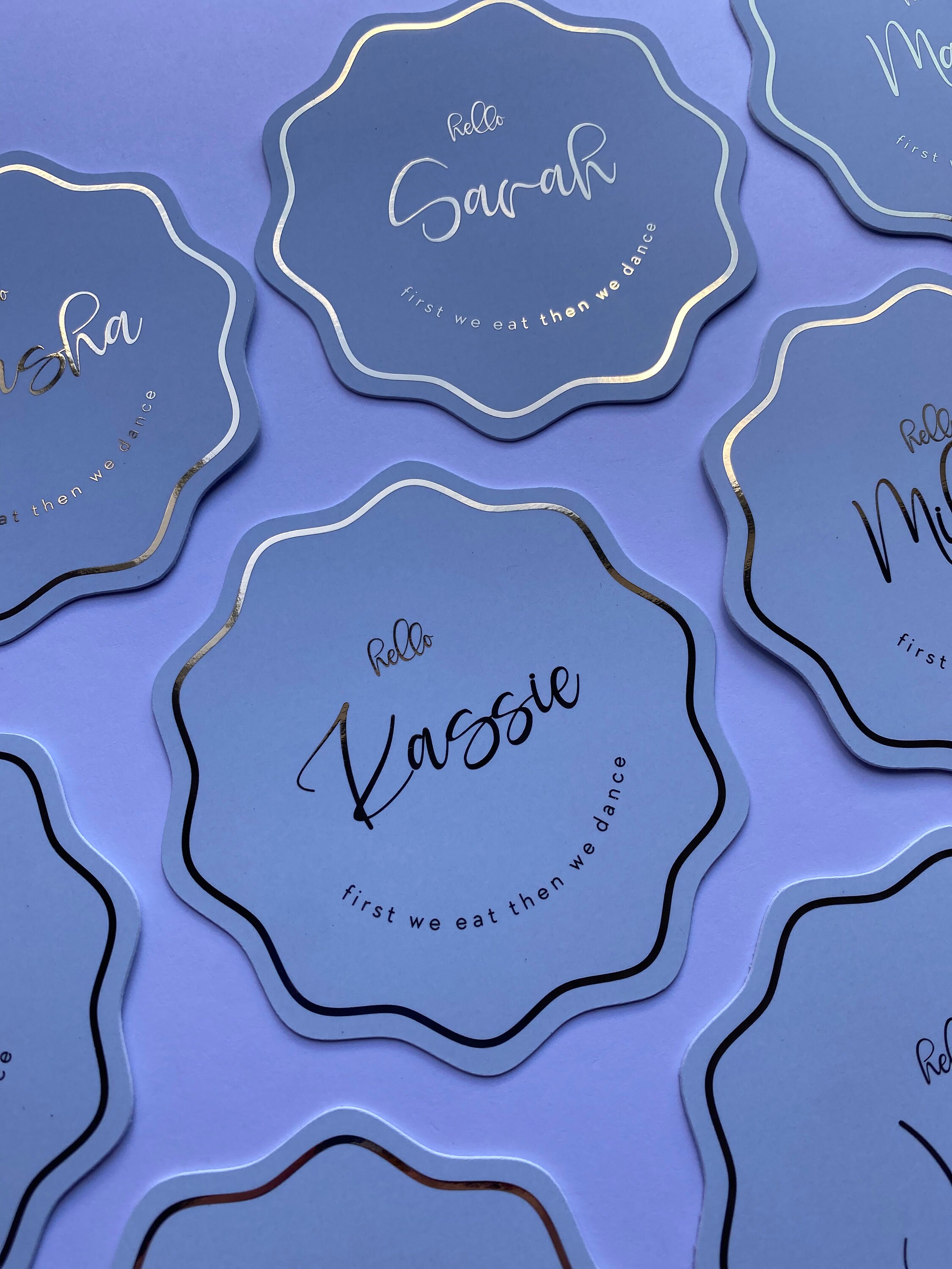Wavy Foil Place cards | Bridal shower coaster | Wedding place cards | Modern place card | Printed Place cards | Luxury Stationery | Scallop