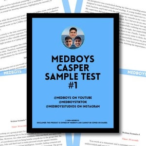 Könnte beinhalten: Ein blaues und weißes Poster mit dem Text "Medboys Casper Sample Test #1" und den Social-Media-Handles für Medboys auf YouTube, TikTok und Instagram. Das Poster zeigt ein Foto von drei jungen Männern.