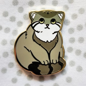 Otocolobus Manul Pallas&#39;s Cat Enamel Pin - cute cat that puts paws on tail!