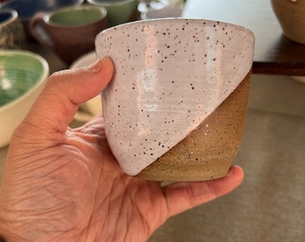 Gloss white angular mug