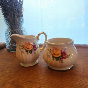 Vintage Sadler England Creamer and Sugar Bowl, Yellow Rose Floral Pattern