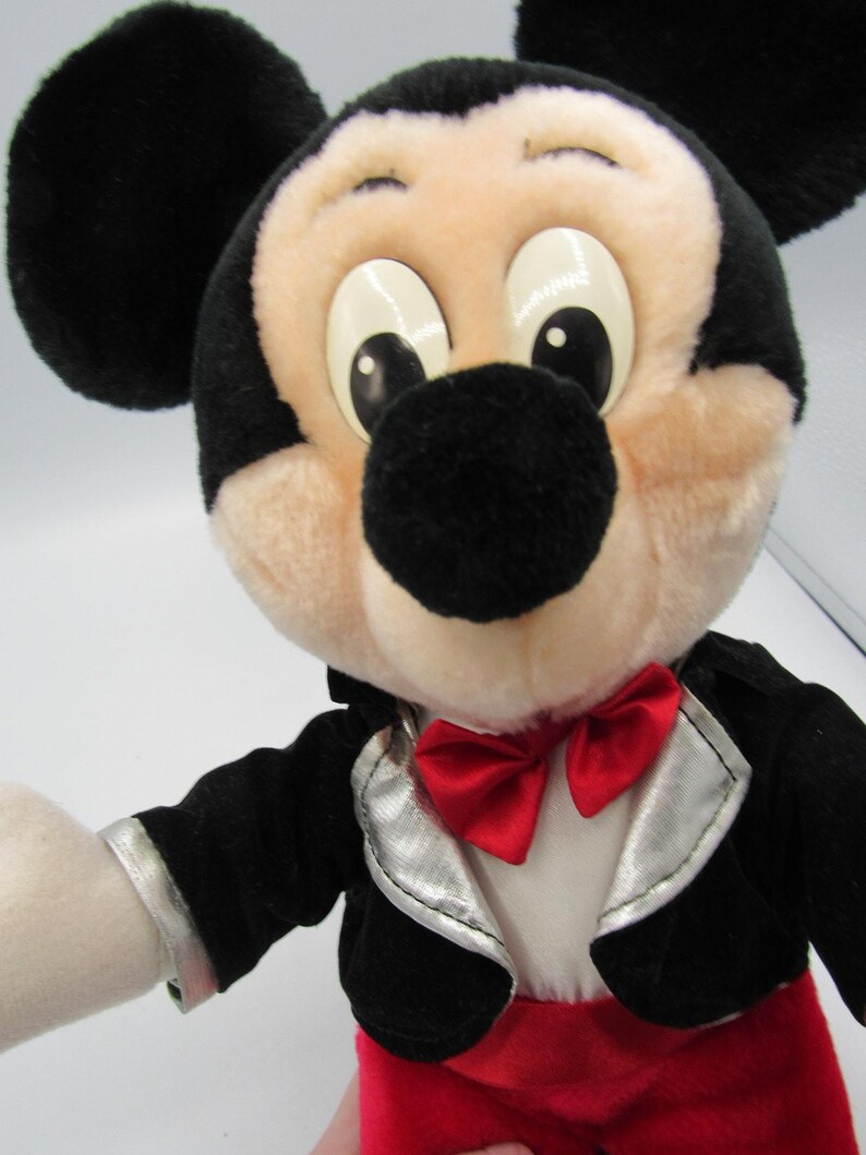 Peluche Mickey Mouse avec smoking Le Royaume magique sur glace de Walt Disney, vintage 1988 image 8