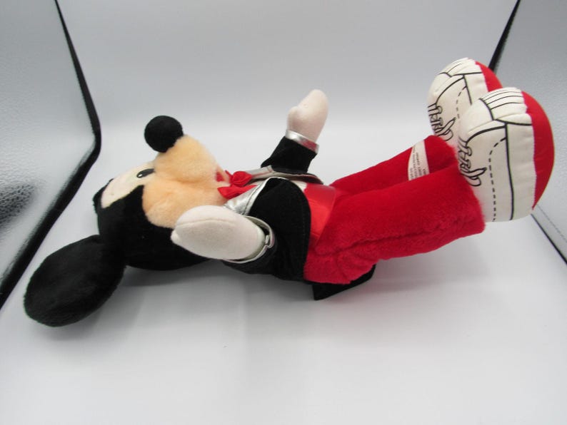 Peluche Mickey Mouse avec smoking Le Royaume magique sur glace de Walt Disney, vintage 1988 image 5