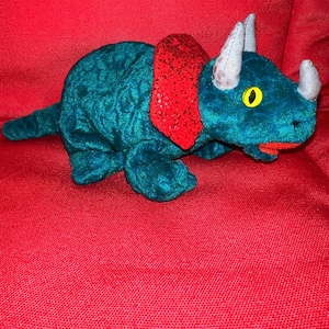 Hornsly the Triceratops Dinosaur •   Beanie Baby