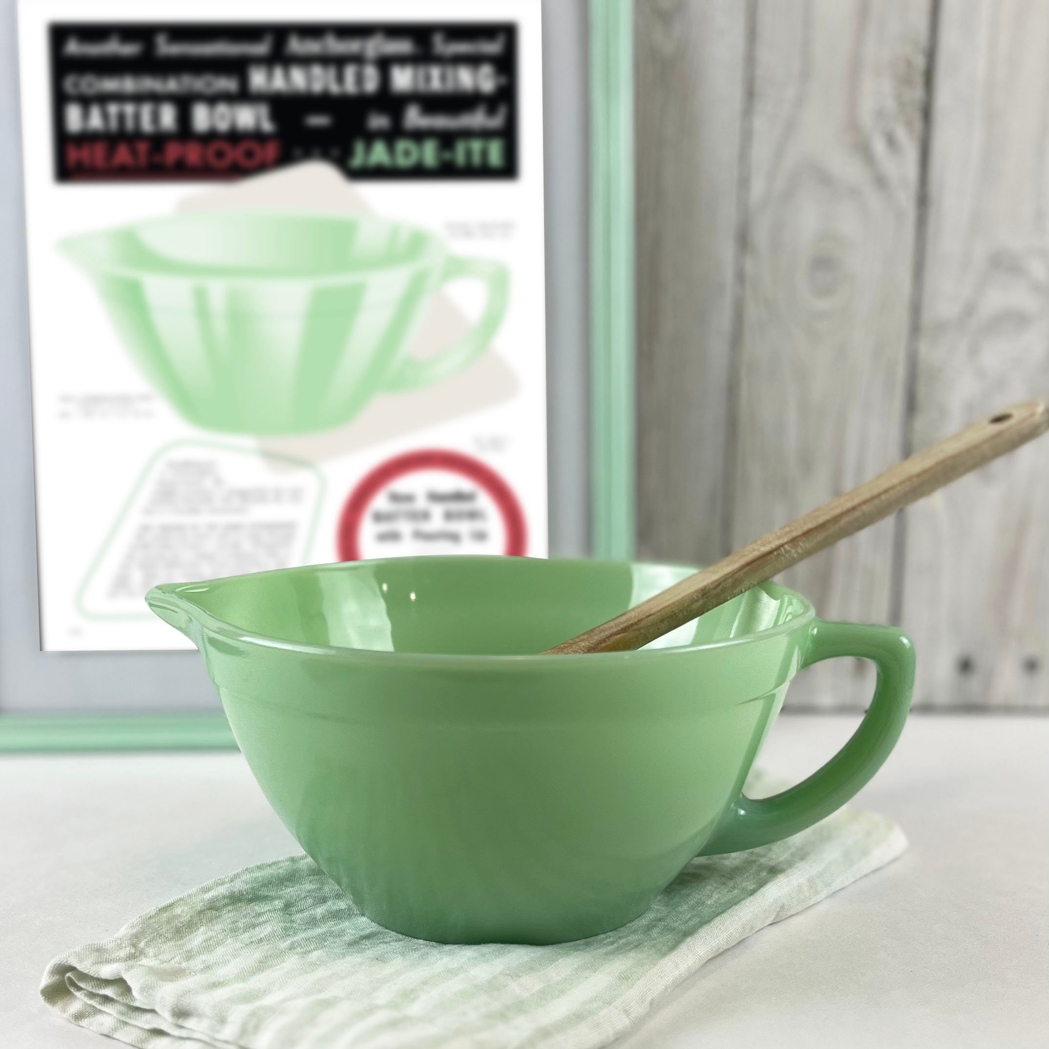 Jadeite Glass Collection™ 1.25 Quart Mixing Bowl w/ Handle