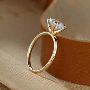 1.5 CT Moissanite Engagement Ring 4-Prong Round Cut Moissanite Engagement Ring 14k Yellow Gold Ring Solitaire Ring Promise Ring