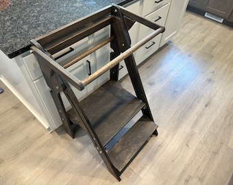 Plan digital de ayuda para niños pequeños de cocina plegable