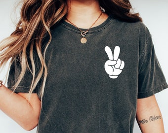 Disney Pocket Size Peace Zeichen Shirt, Disneyworld Shirts, Peace Mickey Shirt, Disney Pals Shirts, Disneyland Shirt, Retro Disney Shirt