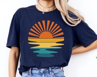 Camisa ondulada retro Sunset Rays, camisa de sol, camisa retro Sunshine, camiseta Sun Rays, camiseta Beachy Vibes, horario de verano retro, camiseta Sunset