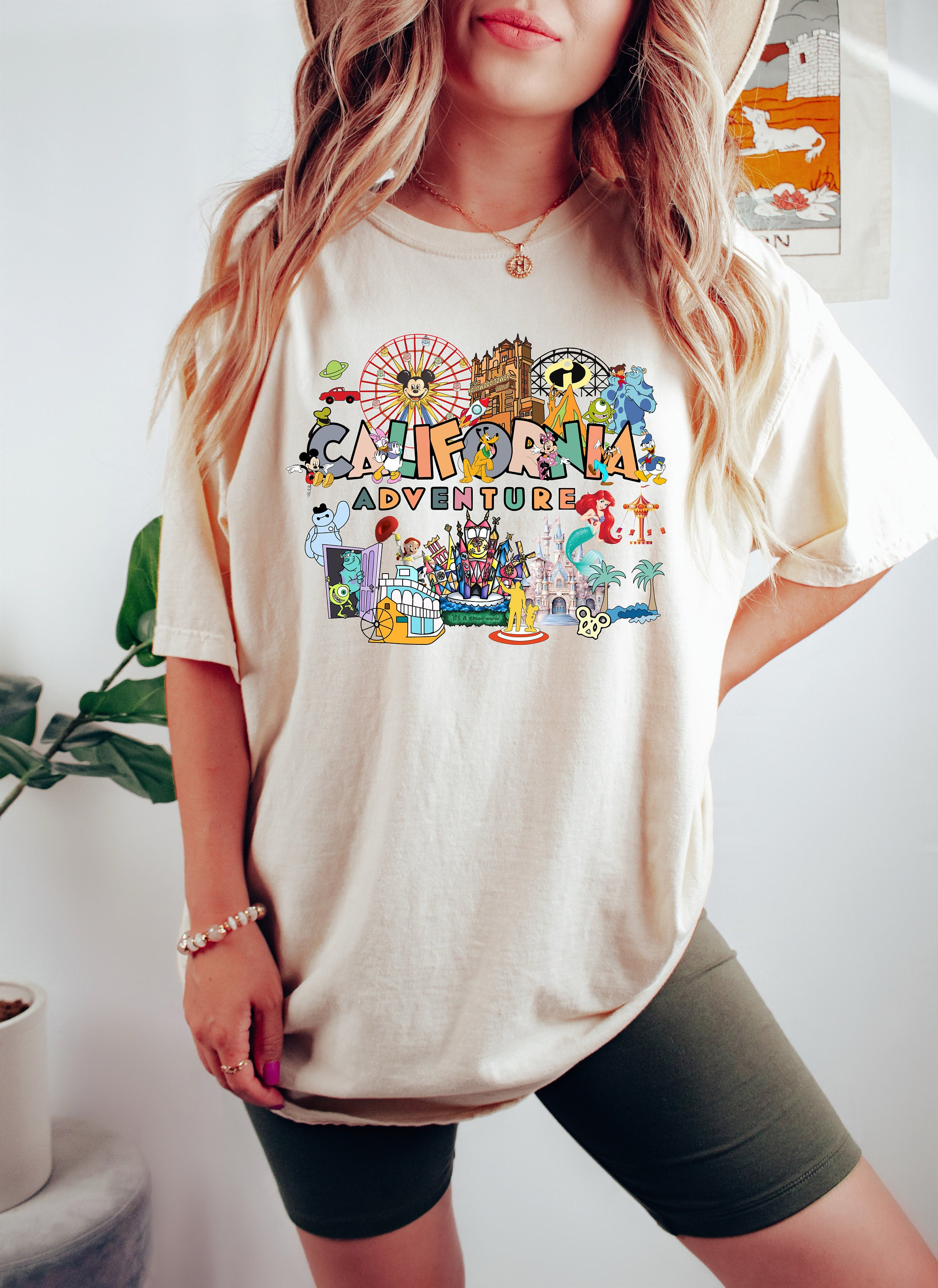【海外限定品】カリフォルニアディズニー　2024ピクサーフェス　半袖シャツ 海外限定品】カリフォルニアディズニー 2024ピクサーフェス 半袖