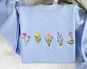Wildflower Embroidered Sweatshirt, Pinky Flower Embroidered Hoodie, Bachelorette Day Outfit, Cute Embroidered Flower Crew Neck Sweatshirt
